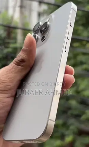 অ্যাপল আইফোন ১৬ প্রো ২৫৬ জিবি সিলভার