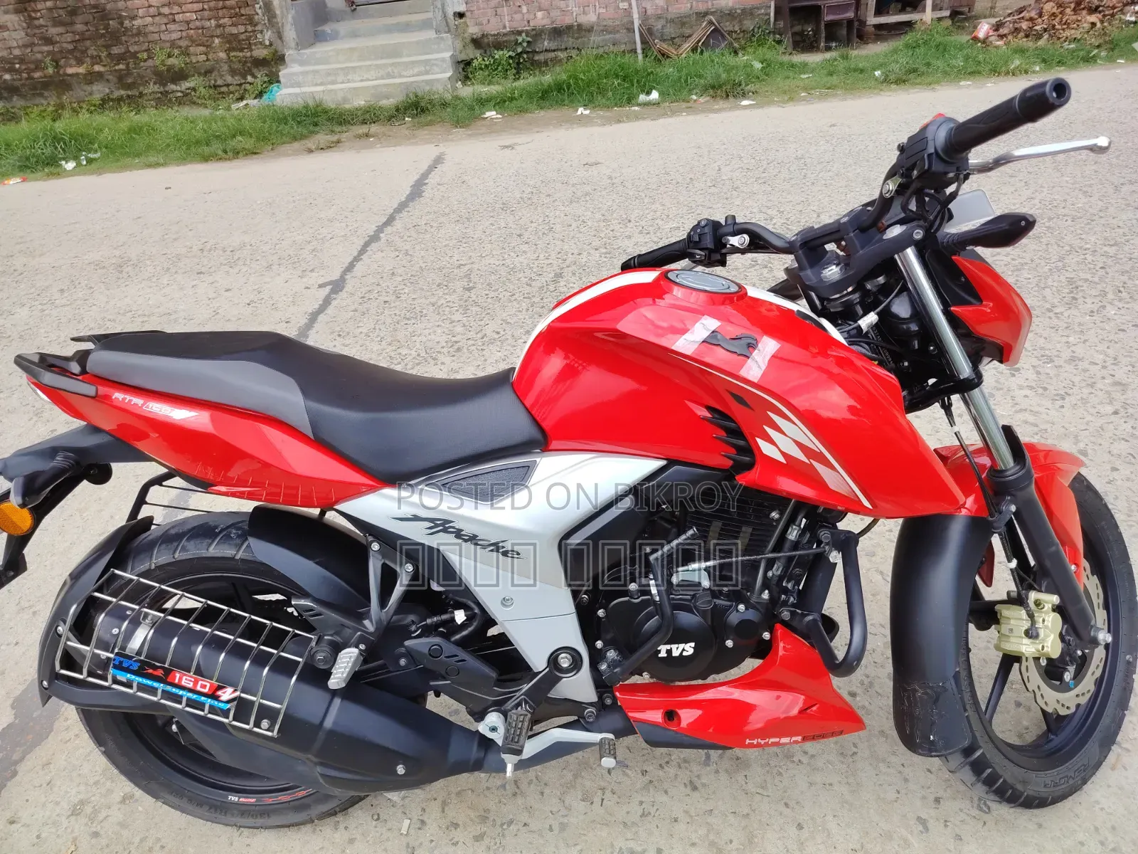 TVS Apache RTR 160 4V 2026 Red