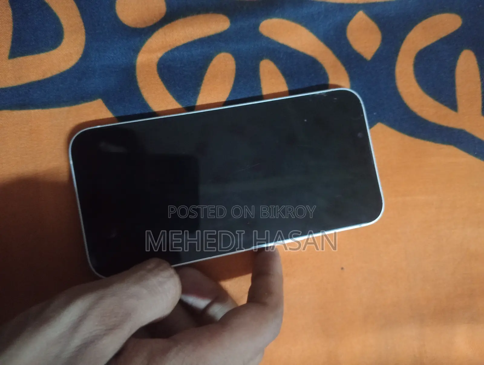 অ্যাপল আইফোন ১৩ ১২৮ জিবি হোয়াইট