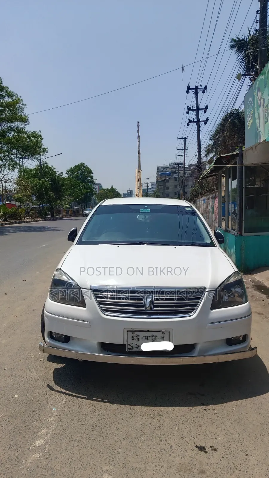 টয়োটা প্রমিও ২০০৫ সাদা