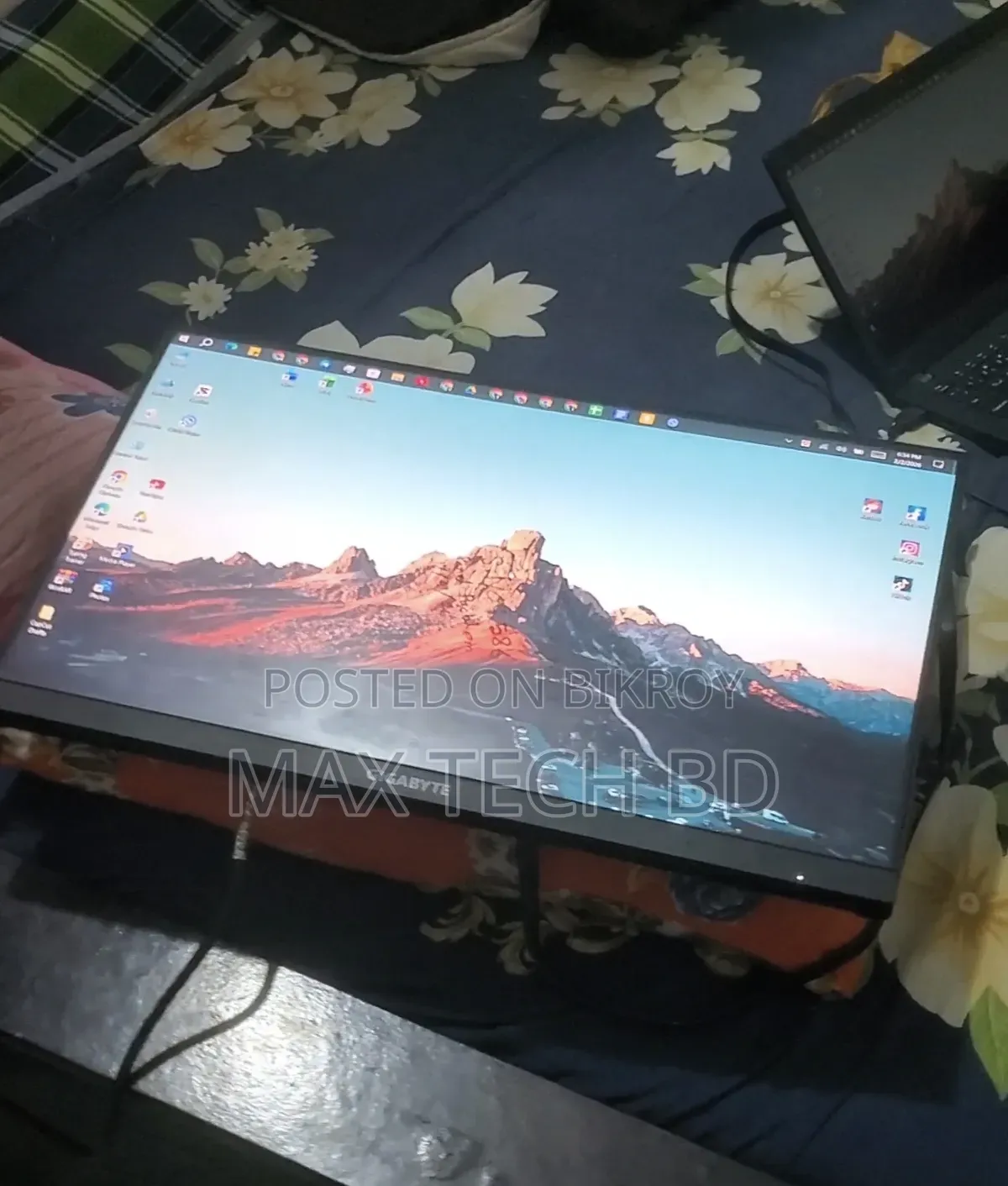 GIGABYTE G24F 2 MONITOR Blinking Problem