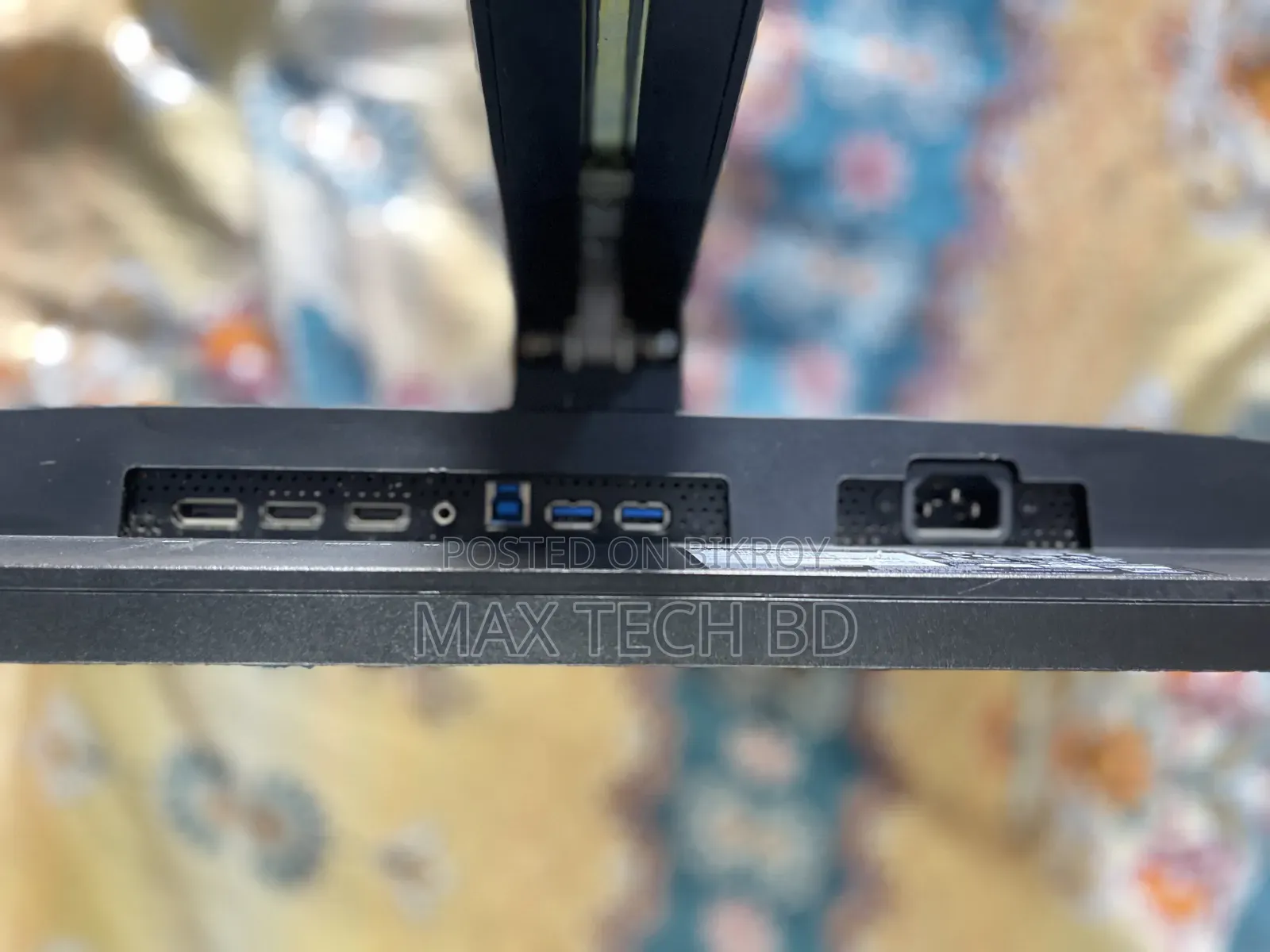 GIGABYTE G24F 2 MONITOR Blinking Problem