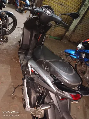 Aprilia 2021 Gray