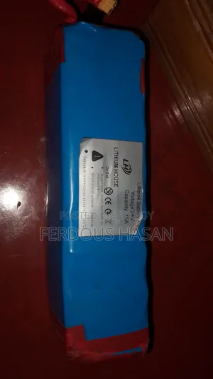 24 Volt 15 Amp Lithium Iron Phosphate Battery 2 Month Use New Condition