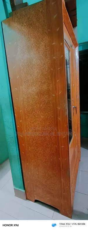 জরুরী স্টিলের আলমারি বিক্রি হবে