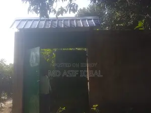 ১৭ কাঠা জমি, ৮ ফুট রাস্তার সাথে