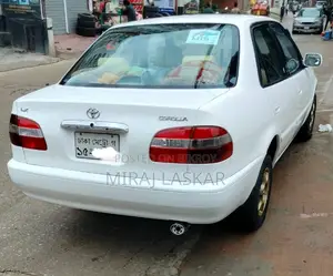 টয়োটা করোল্লা সেডান অটোমেটিক ১৯৯৭ সাদা