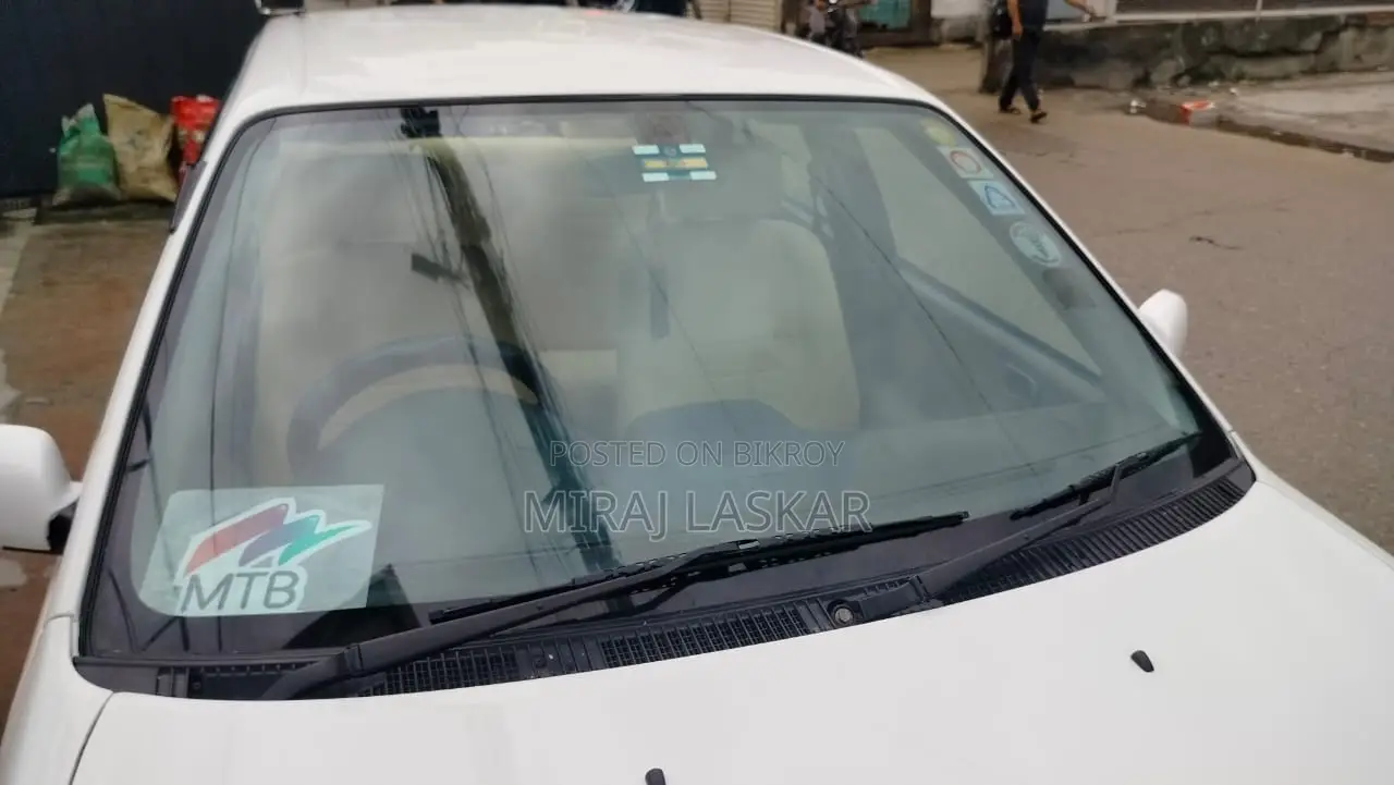 টয়োটা করোল্লা সেডান অটোমেটিক ১৯৯৭ সাদা