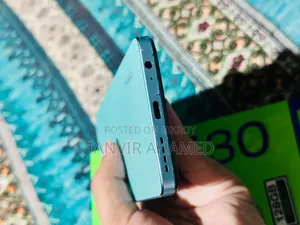 Infinix Hot 30 128 GB Blue