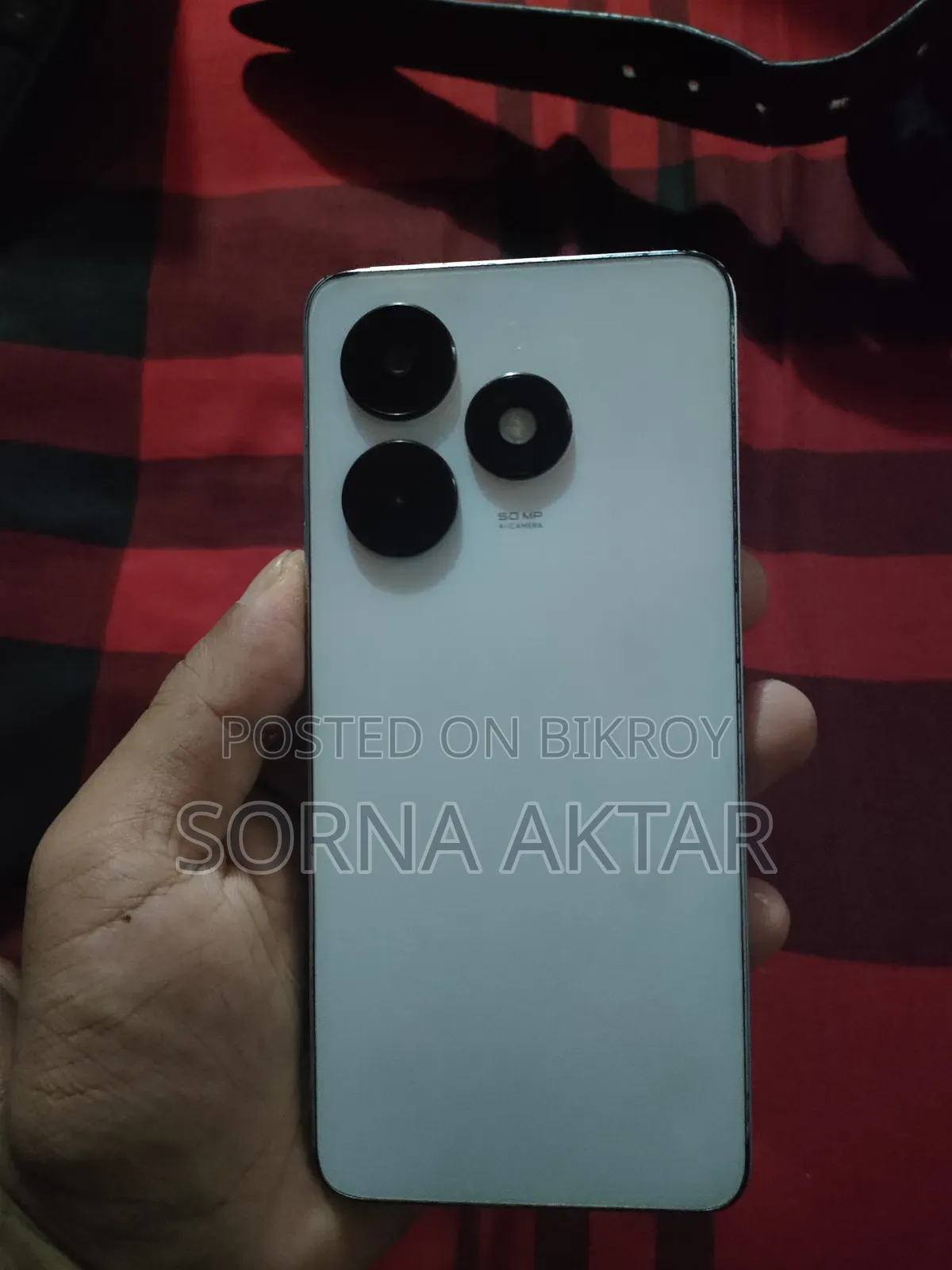 টেকনো স্পার্ক ২০সি ১২৮ জিবি সাদা