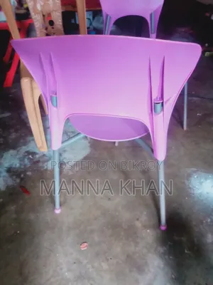 চেয়ার বিক্রির জন্য
