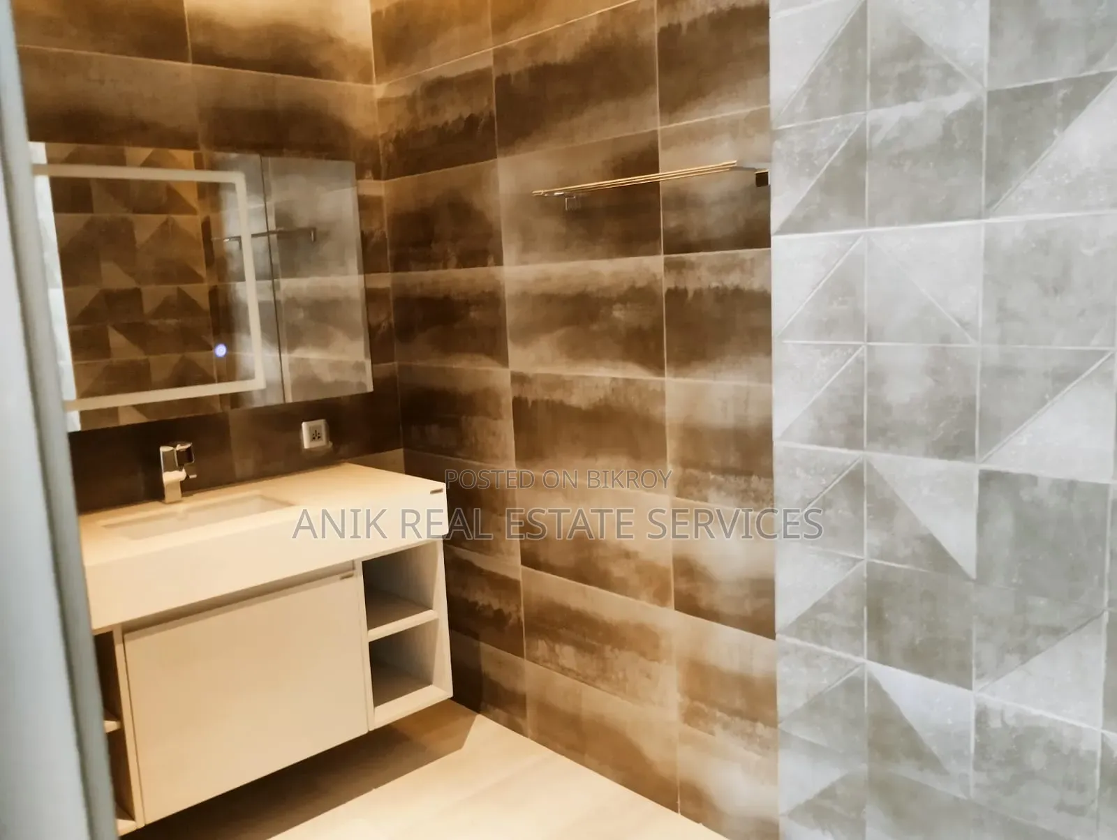 4 Bedroom Apartment in Anik Real Estate, Gulshan for sale