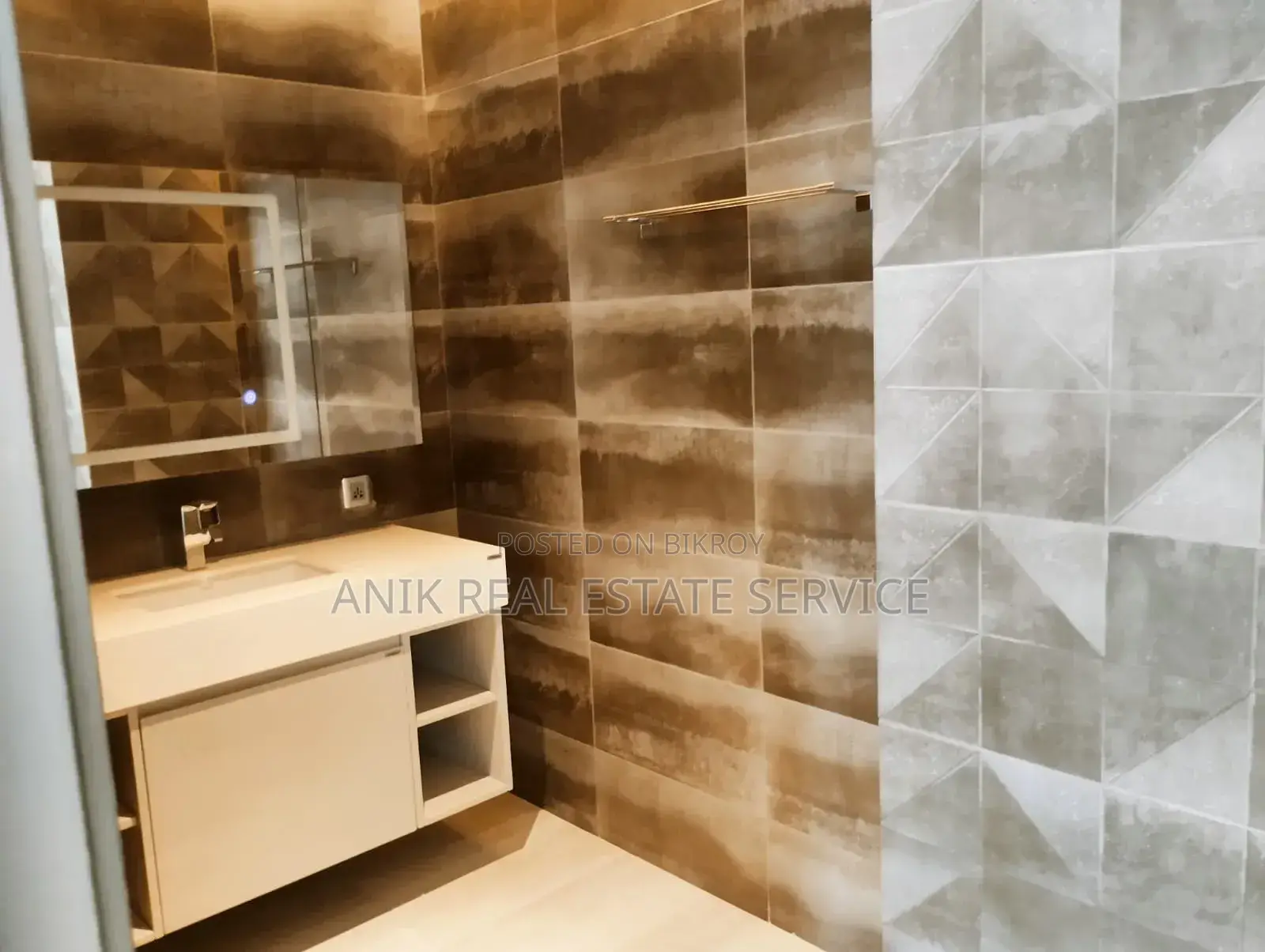 4 Bedroom Apartment in Anik Real Estate, Gulshan for Sale