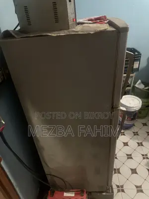 ফ্রিজটি বিক্রি করা হবে