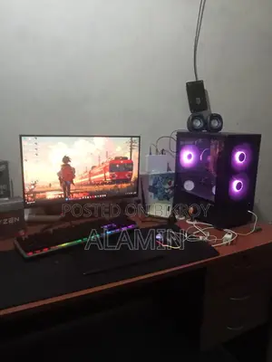 Desktop Computer Asus 8GB AMD Ryzen 5 SSD 256GB