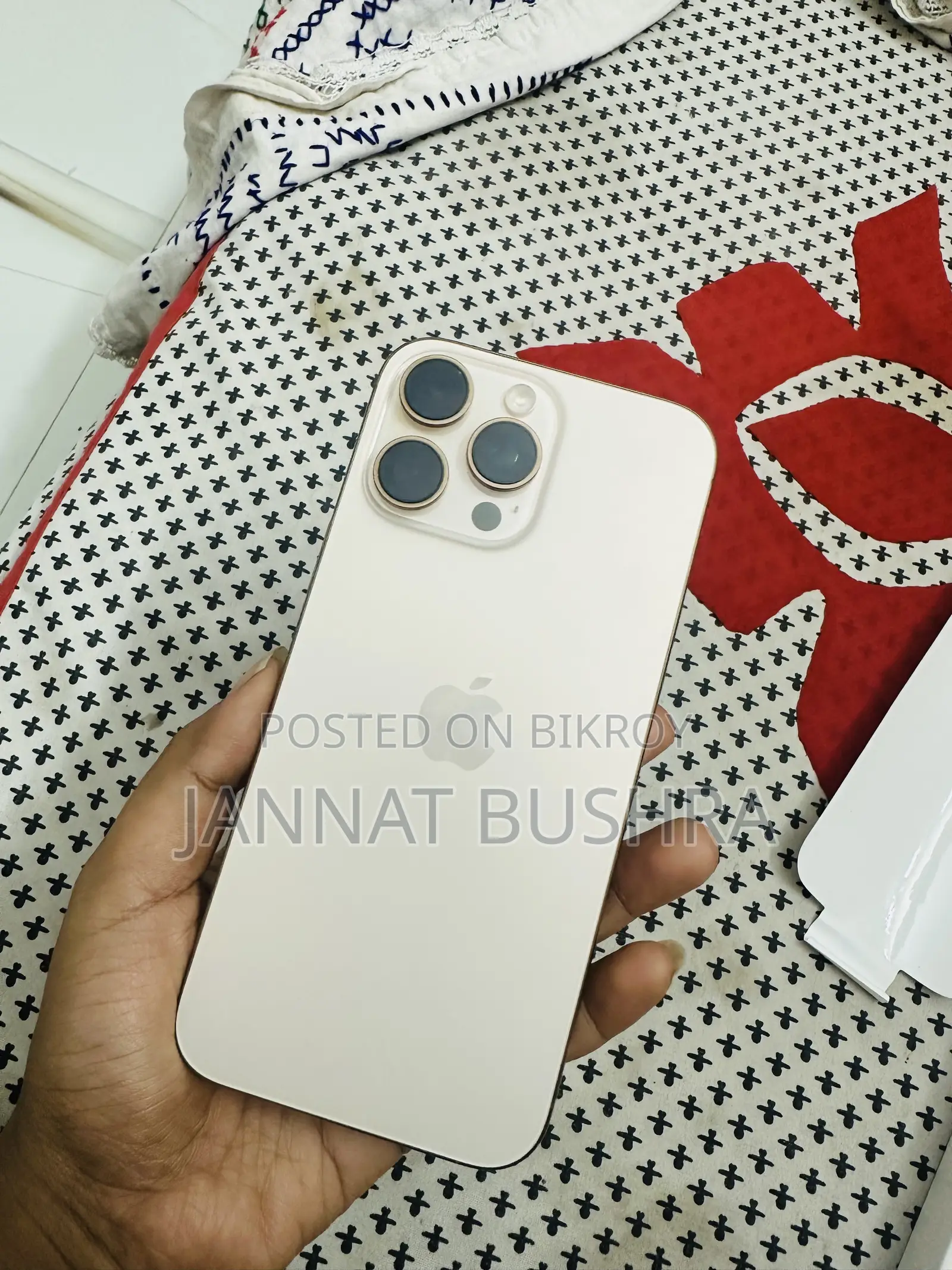New Apple iPhone 16 Pro Max 256 GB Gold