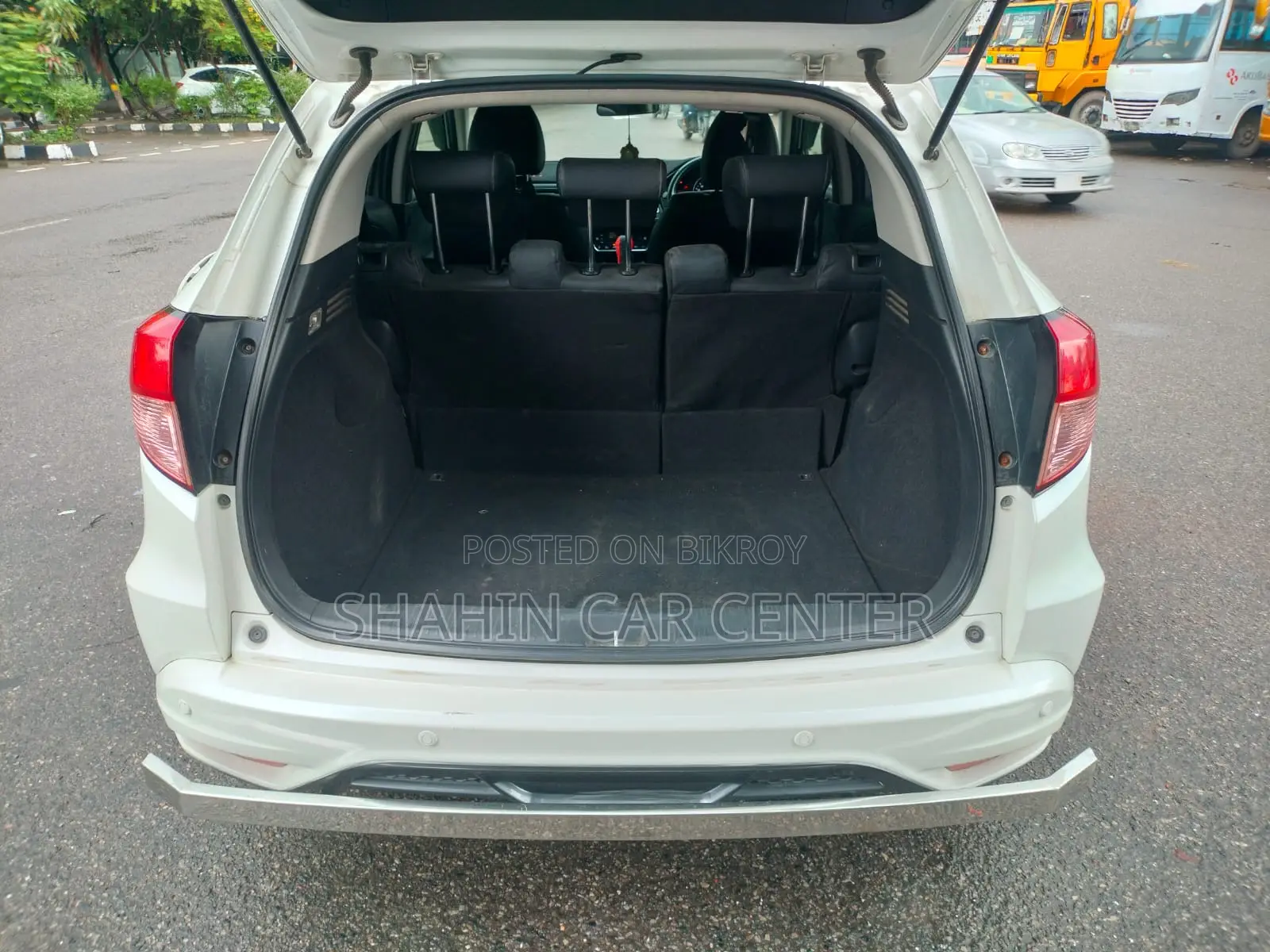 Honda Vezel 1.5 Four-Wheel Drive 2015 Pearl