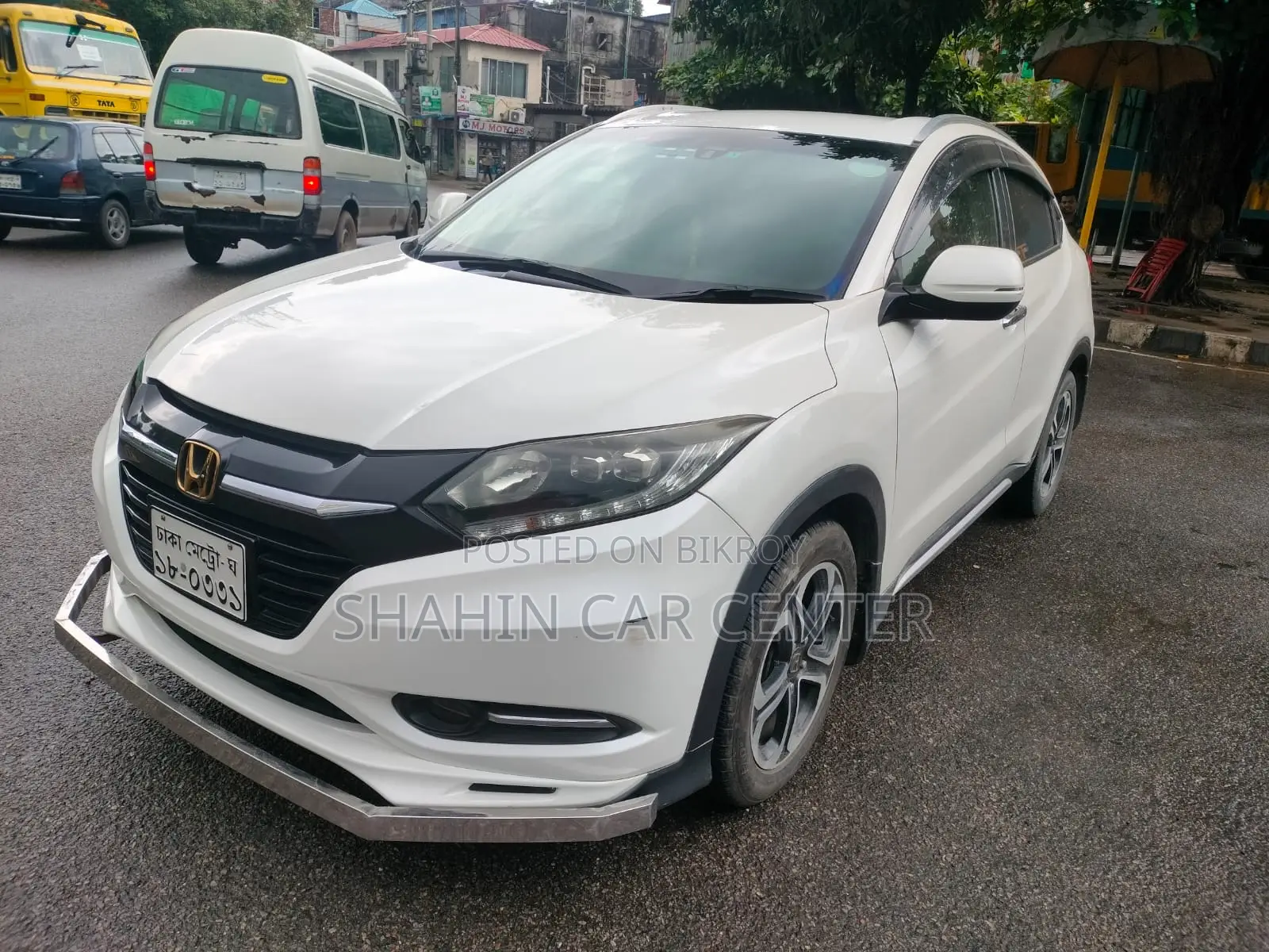 Honda Vezel 1.5 Four-Wheel Drive 2015 Pearl