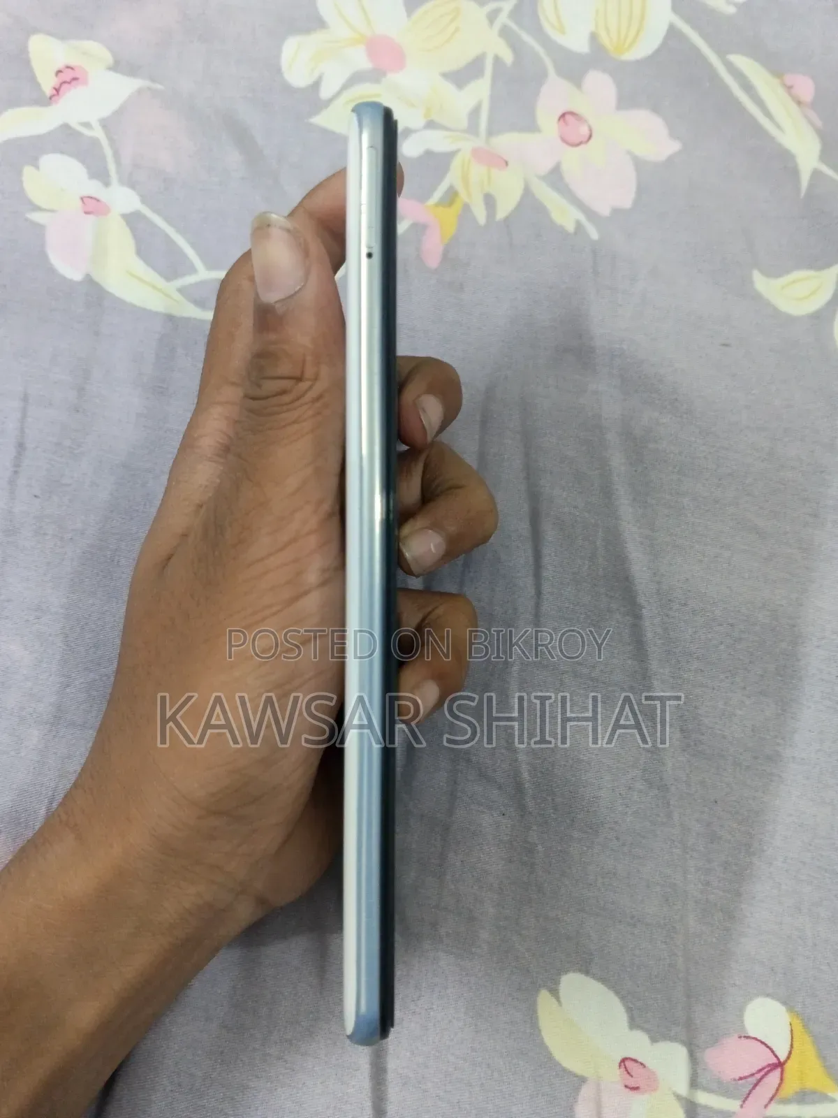 স্যামসাং গ্যালাক্সি এ৫০ ১২৮ জিবি হোয়াইট