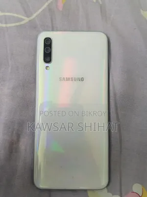 স্যামসাং গ্যালাক্সি এ৫০ ১২৮ জিবি হোয়াইট
