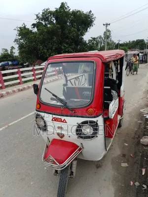 মোটরসাইকেল ২০২৫ লাল