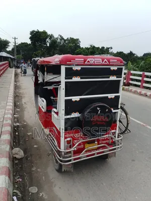 মোটরসাইকেল ২০২৫ লাল