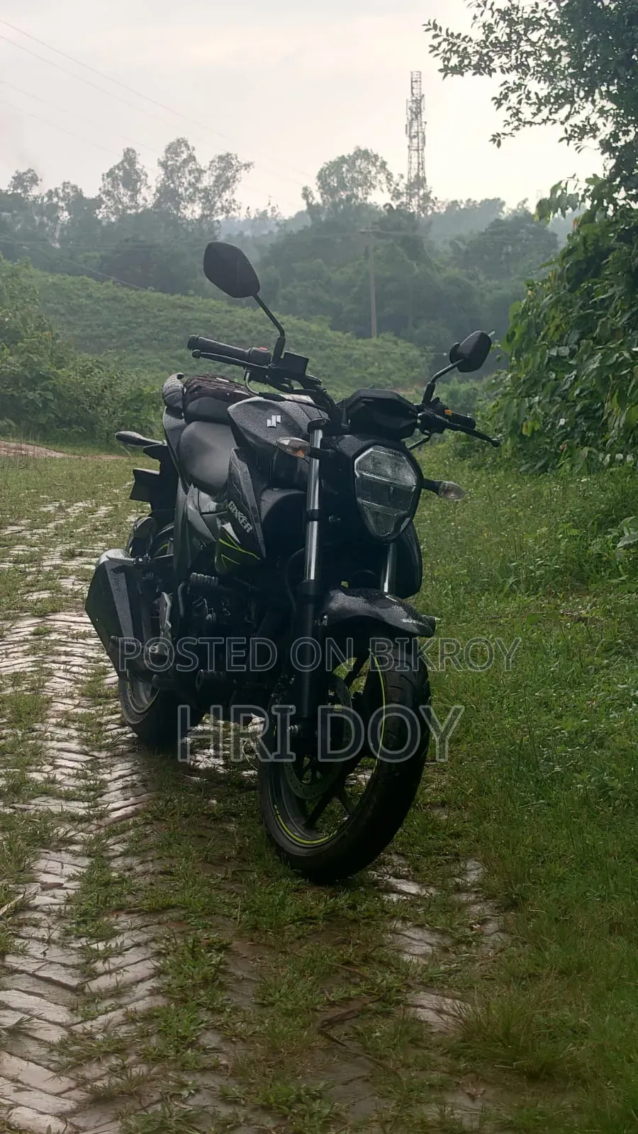 সুজুকি জিক্সার ২০২৫ ব্ল্যাক
