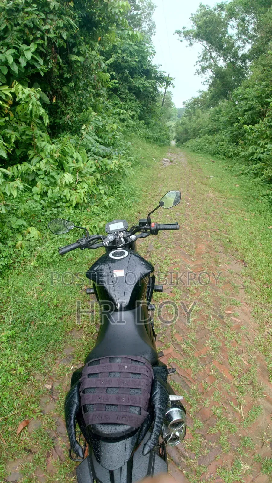 সুজুকি জিক্সার ২০২৫ ব্ল্যাক