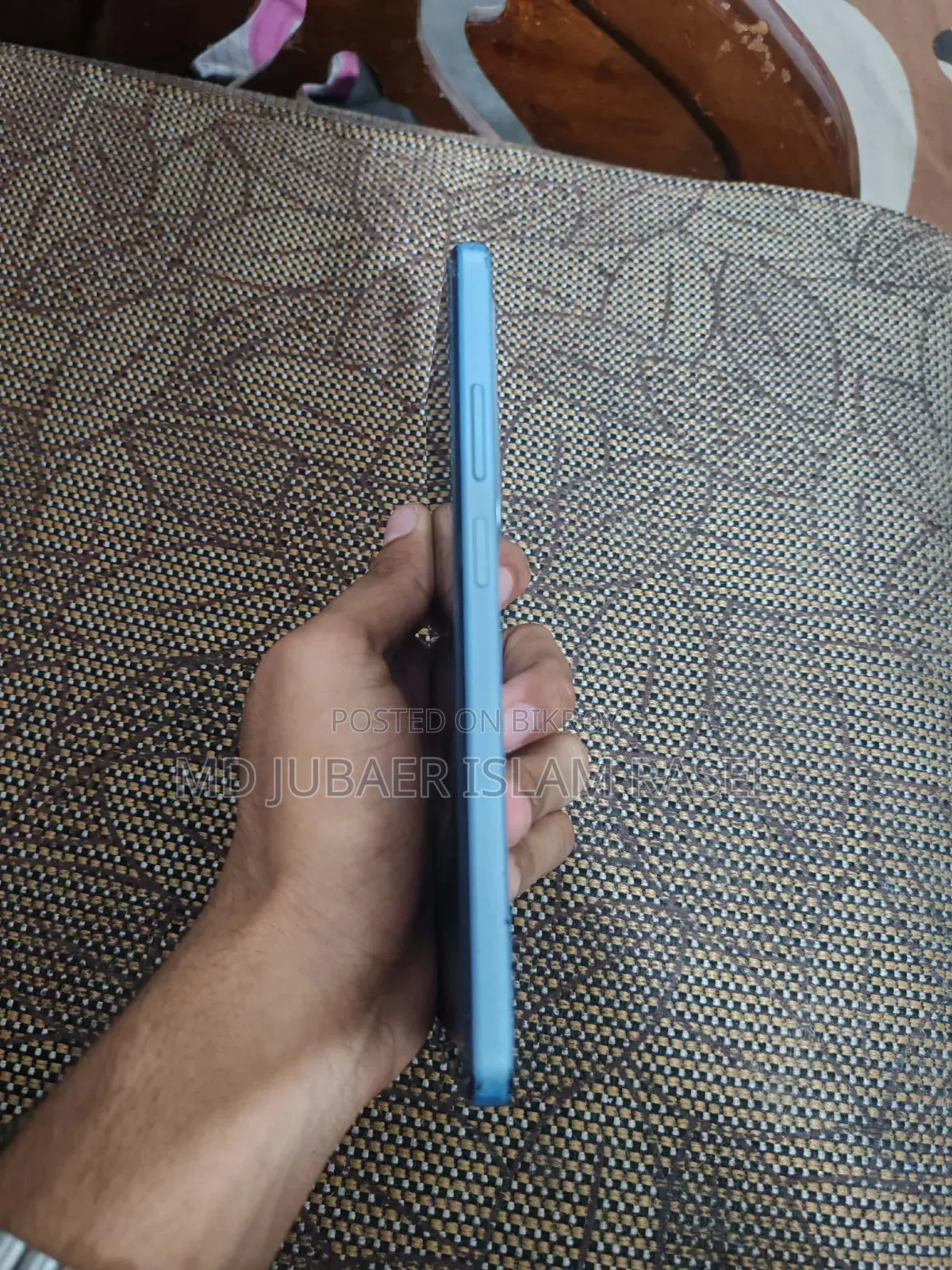 অপ্পো এ৬০ ২৫৬ জিবি নীল