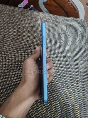 অপ্পো এ৬০ ২৫৬ জিবি নীল