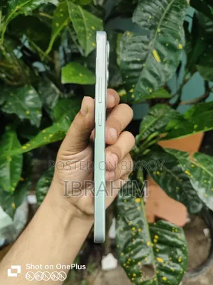 ভিভো ওয়াই৪০০ ২৫৬ জিবি হোয়াইট