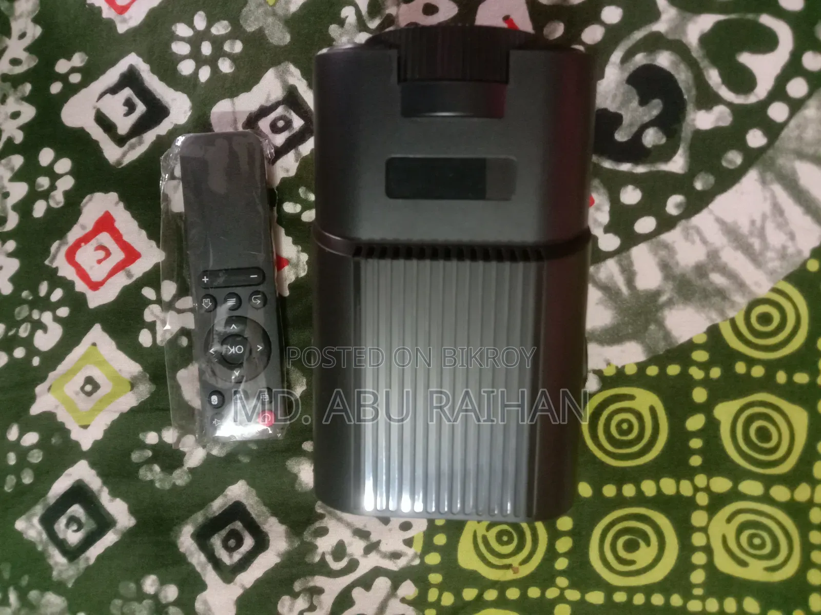 HY 320 Mini Projector