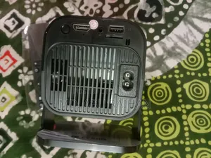 HY 320 Mini Projector