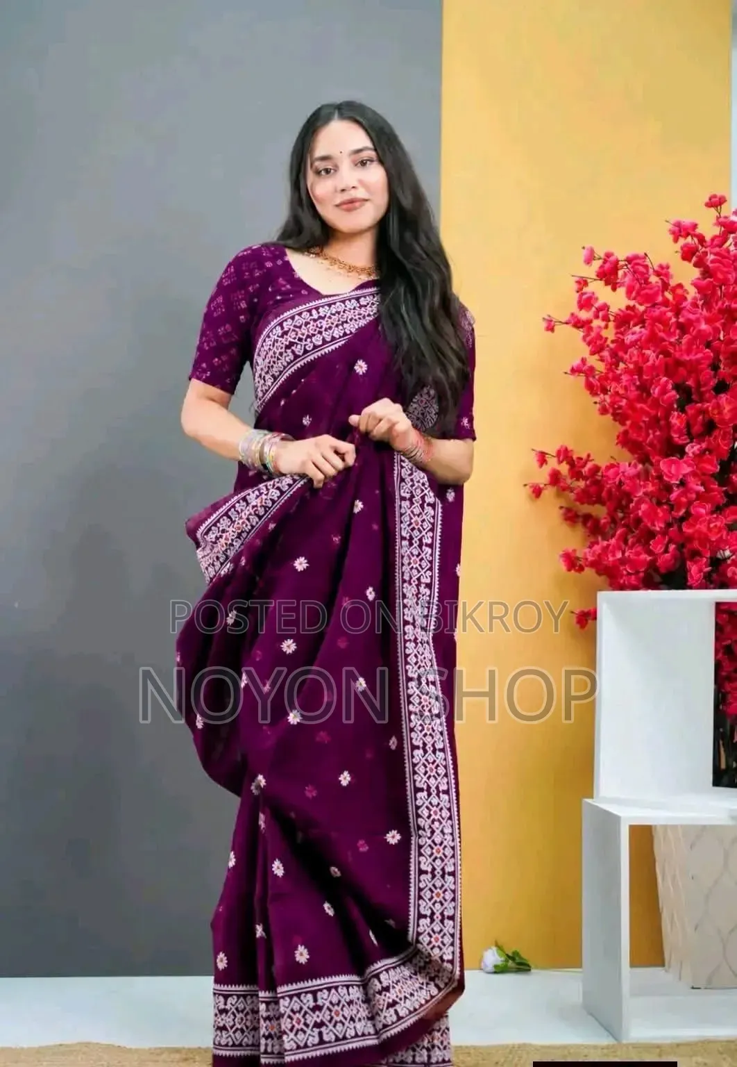 হাফ সিল্ক স্ক্রিন প্রিন্ট শাড়ি