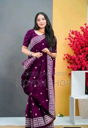 হাফ সিল্ক স্ক্রিন প্রিন্ট শাড়ি