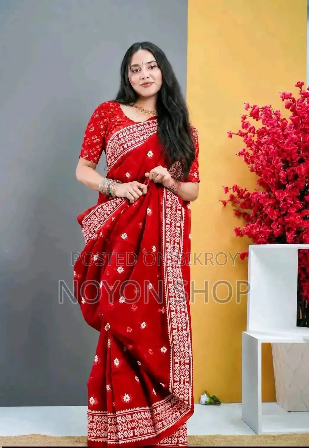 হাফ সিল্ক স্ক্রিন প্রিন্ট শাড়ি