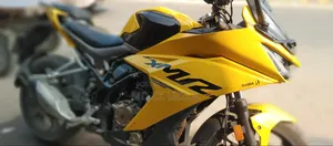 Hero Karizma XMR 210 2025 Yellow