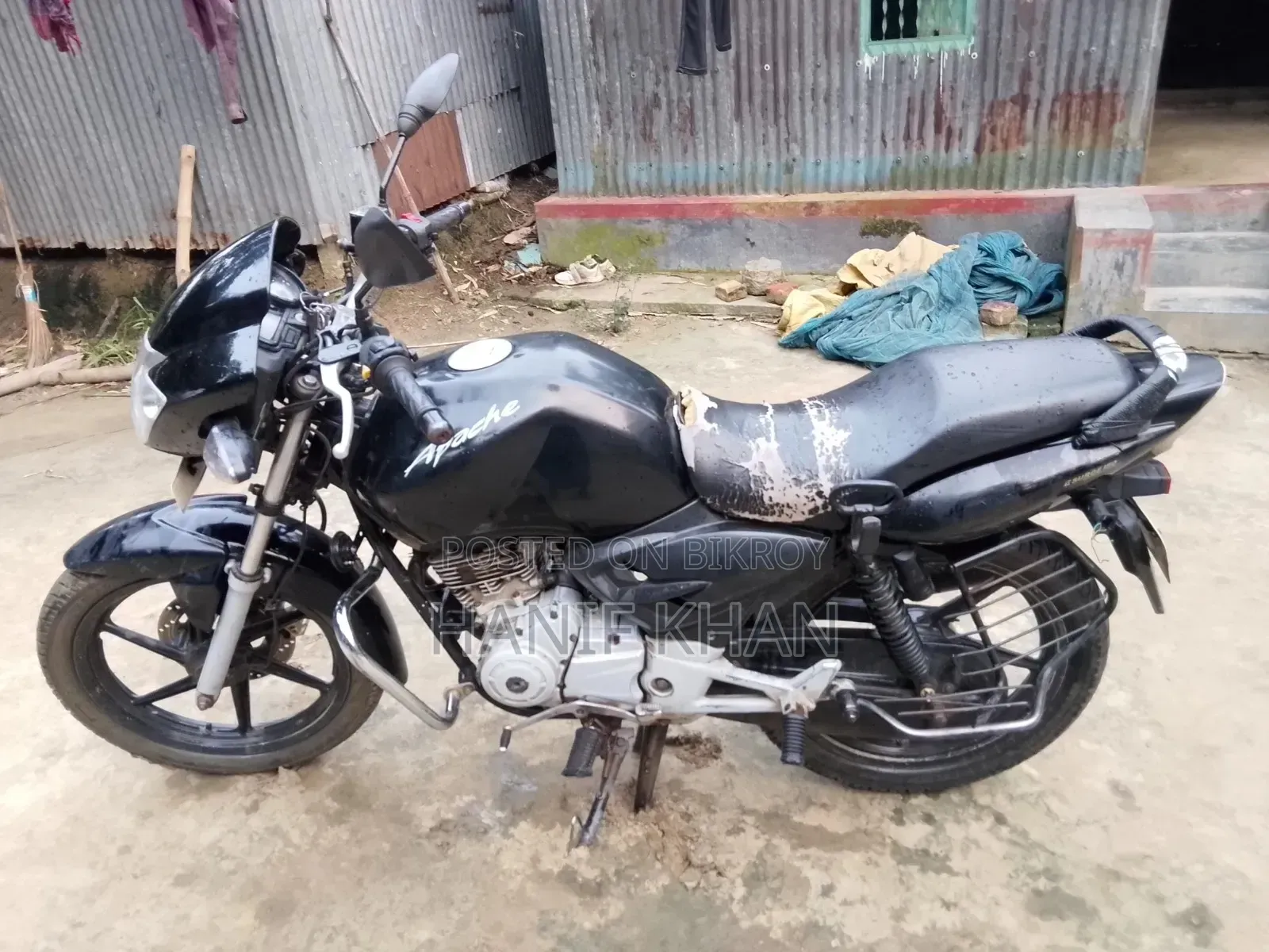 টিভিএস ২০০৮ কালো