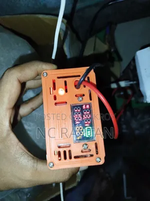 ডিজিটাল ব্যাটারি চার্জার