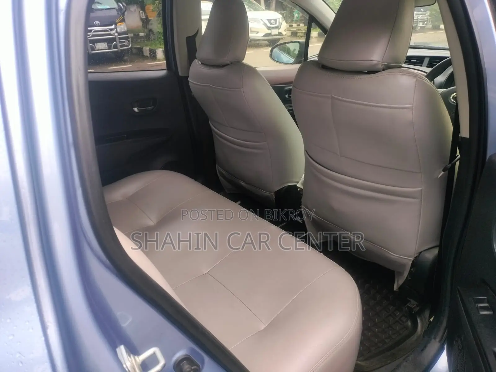 Toyota Vitz 1.3 AWD 3-door 2011 Blue