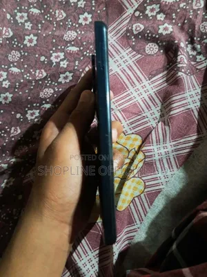 ইনফিনিক্স হট ৩০ ১২৮ জিবি কমলা