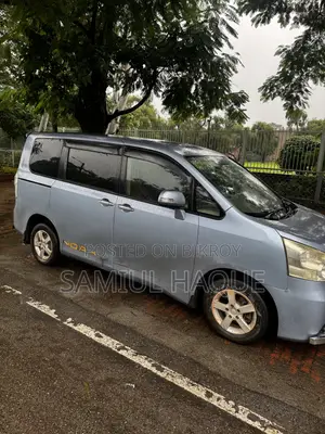 Toyota Noah 2009 Blue