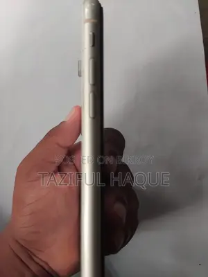 Apple iPhone XR 64 GB White