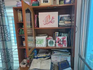 Reading Table With Book Shelf