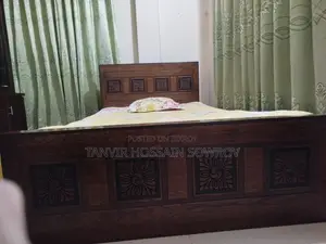 Malaysian Plus Process Wood Bed For Sale
 Size: 5ft × 7ft