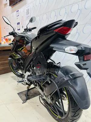 সুজুকি জিক্সার ২০২৬ কালো