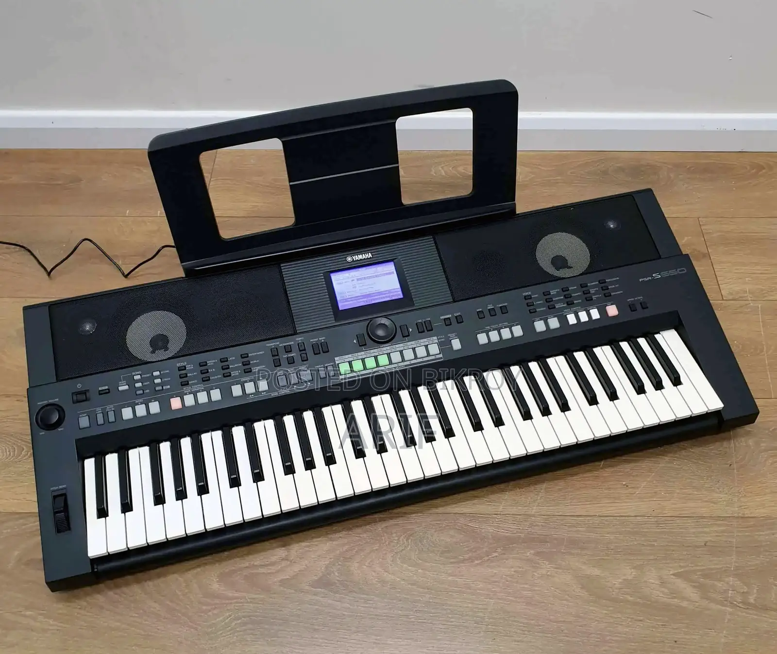 YAMAHA PSR S-650 With Hardcase (Indian Tone) 61 Keys Keyboard