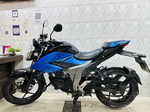 সুজুকি জিক্সার ২০২০ নীল