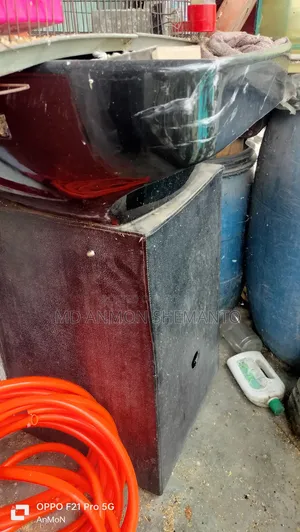 শ্যাম্পু বেড পার্লারের আসবাবপত্র