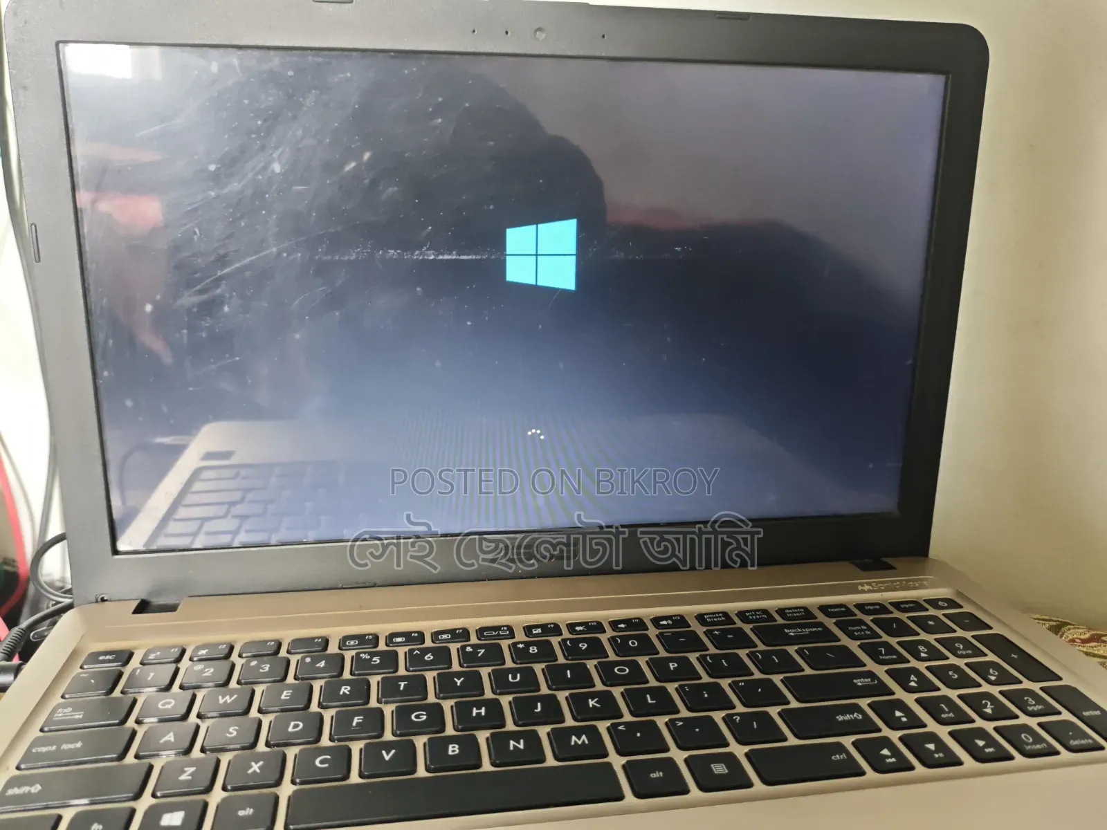 Laptop Asus VivoBook X540SA 4GB Intel Core 3 HDD 512GB